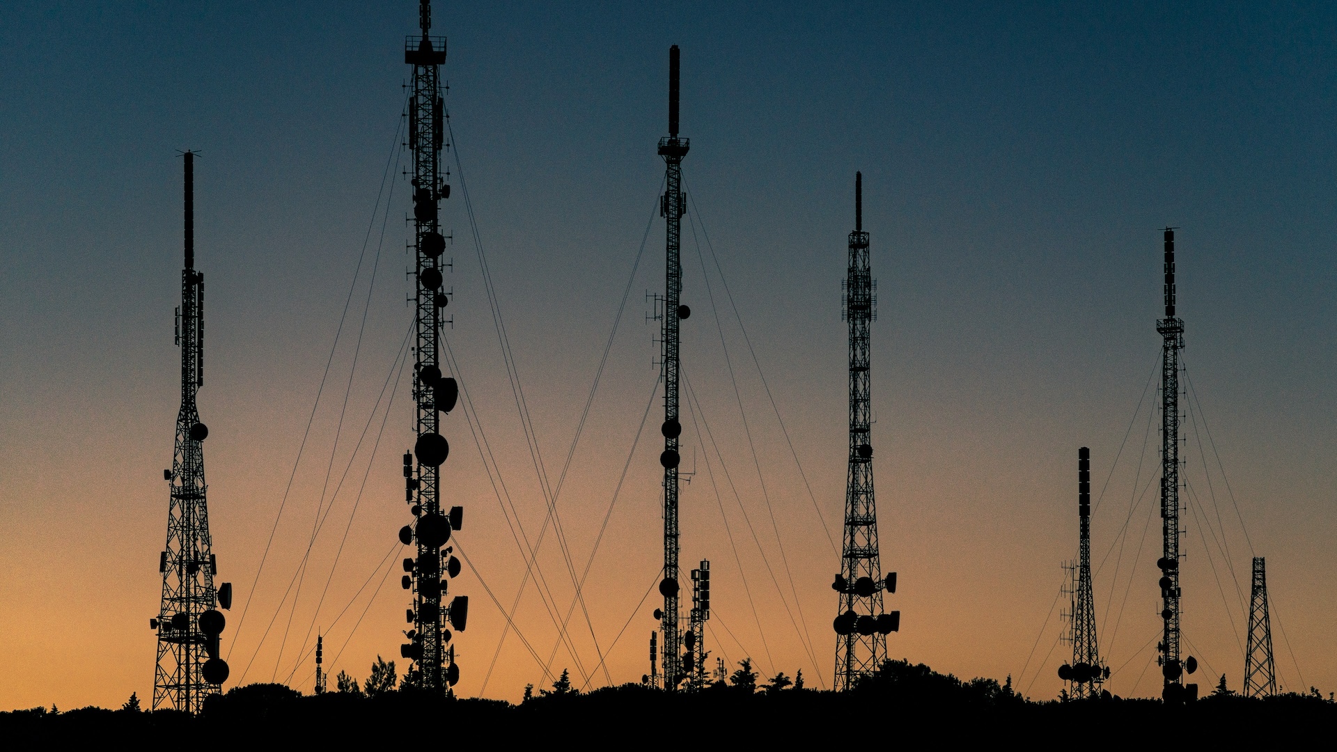Cell tower