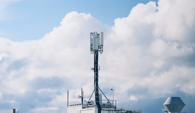 Cell tower